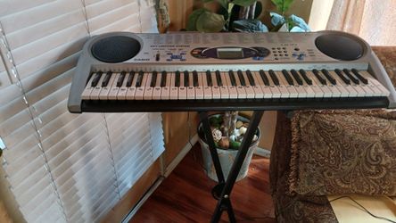 Casio keyboard With Stand