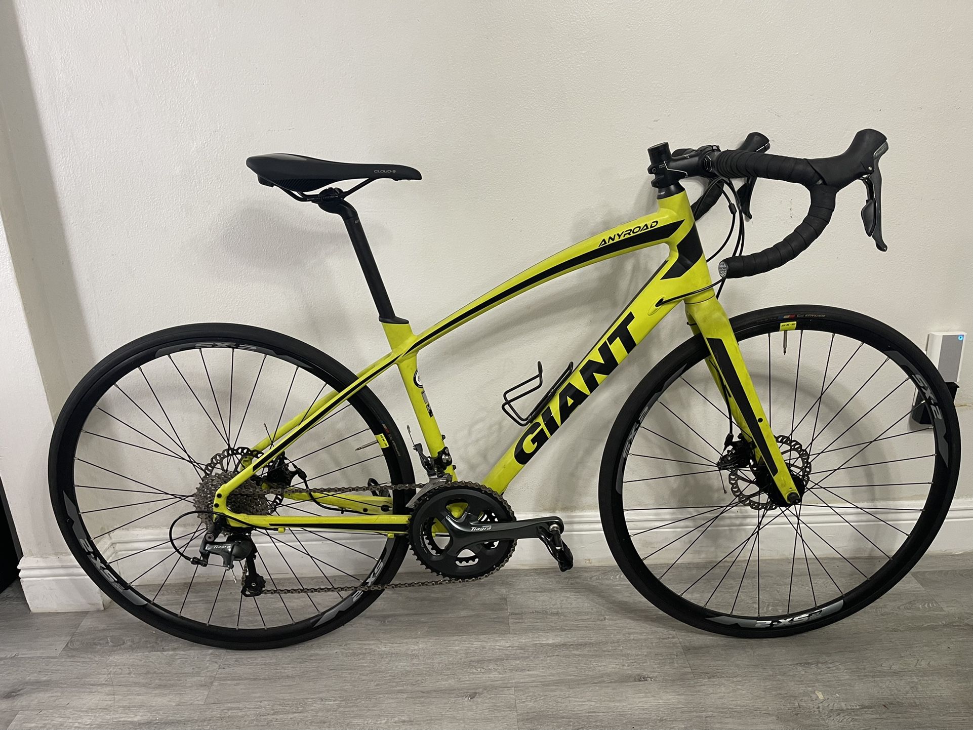 Giant Anyroad 1 2017 Size M Road Bike