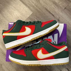 NIKE SB DUNK LOW - SEATTLE SUPERSONICS SIZE 9.5