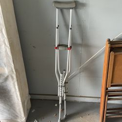 Crutches 