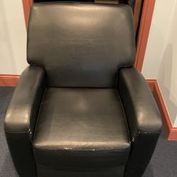 Leather Recliner Comfy And Soft 