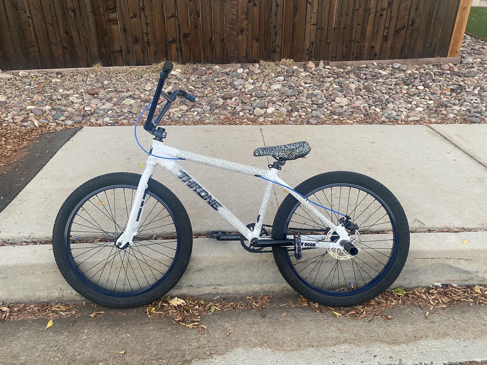 Throne Goon 24”