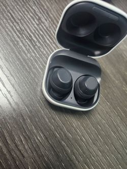 Samsung Galaxy Earbuds $45