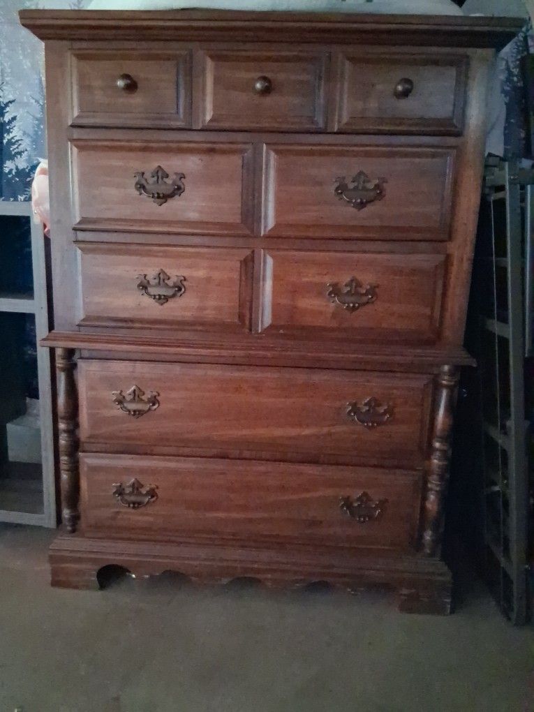 5 Drawer Dresser