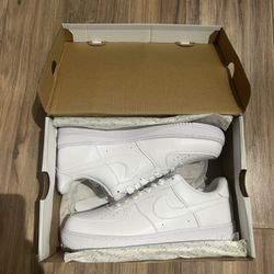 Nike Airforce 1s 