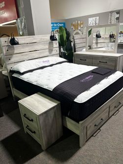 Queen size bed King Size Bed Full size bed Twin bed dresser mirror nightstand chest mattress box spring Only $39 Down Payment 👉 PLEASE ASK FOR JON GR