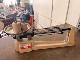 Ohaus Triple Beam Balance Scale 2610g
