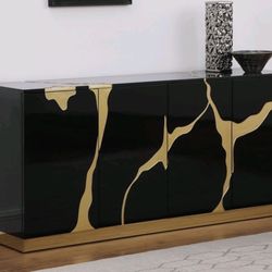 60 Inch Lacquer Poplar Wood 4-Door Sideboard with Adjustable Shelves