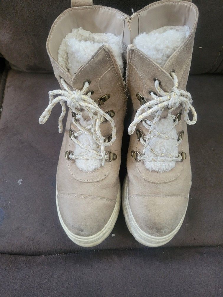 Girls Art Class Sherpa Boots