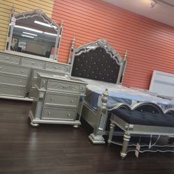 4PC METALLIC PLATINUM BEDROOM SET
