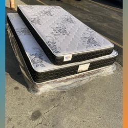 Twin size mattress / Colchon