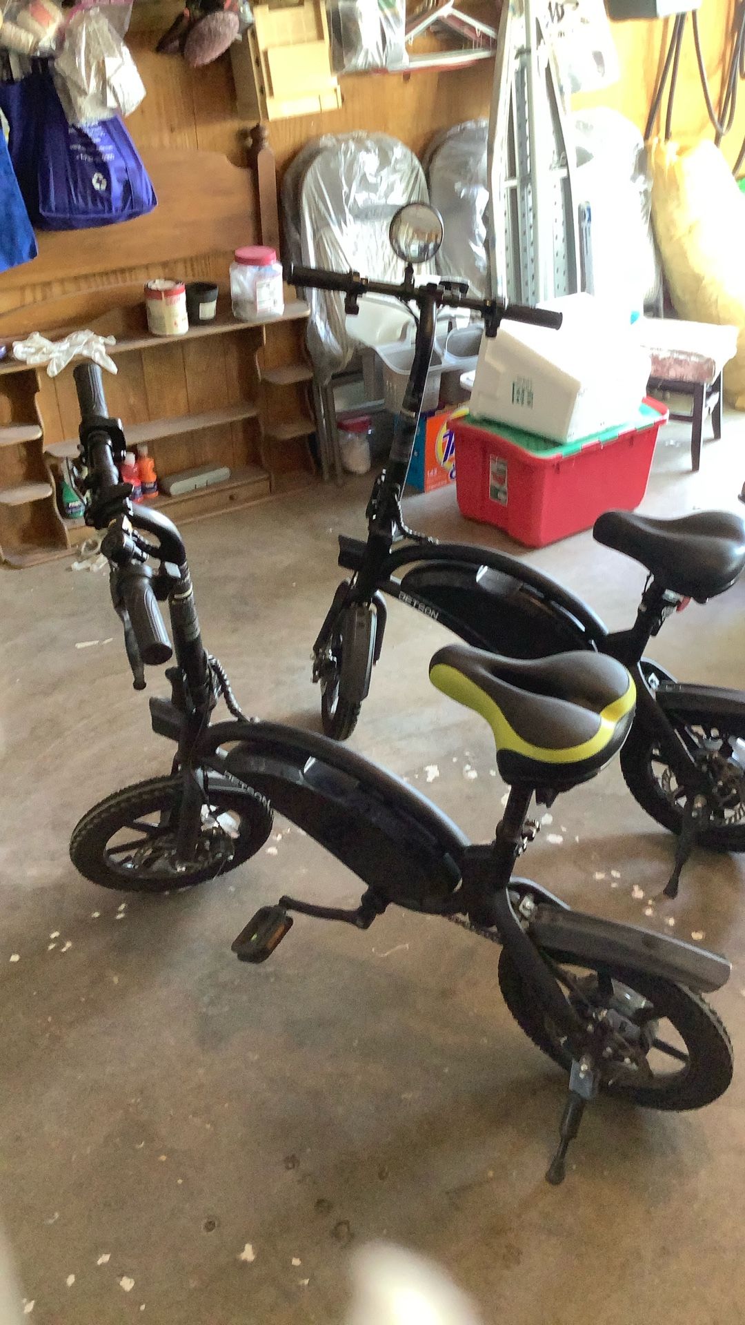 Jetson Folding E-Bikes W/ Secure Locks