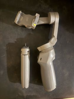 DJI Osmo Mobile 3 – Smartphone Gimbal Stabilizer