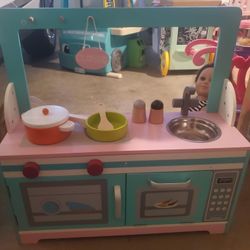 Wooden restaurant for 18 inch dolls that are included