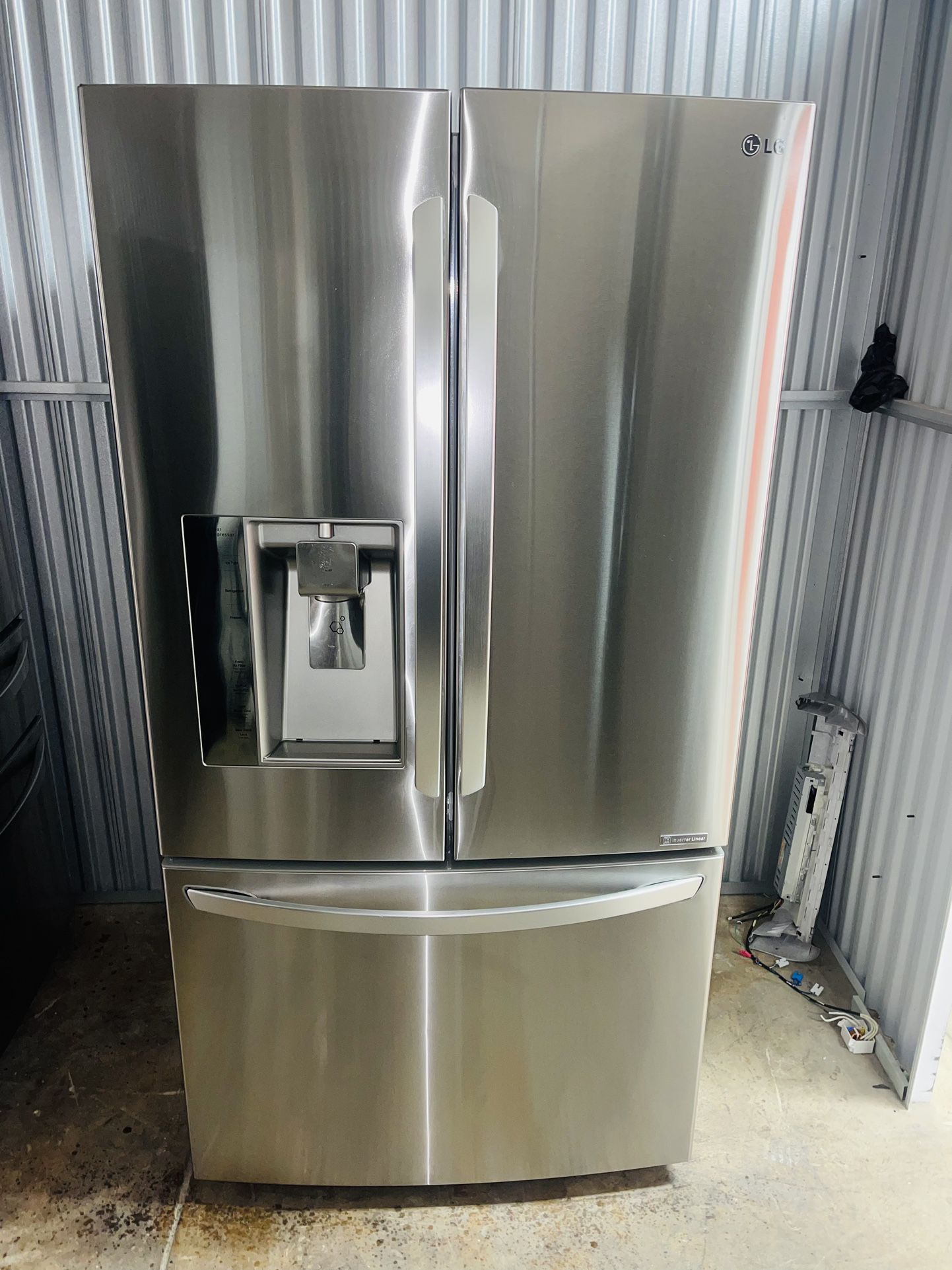 LG stainless steel refrigerator 36X69X29