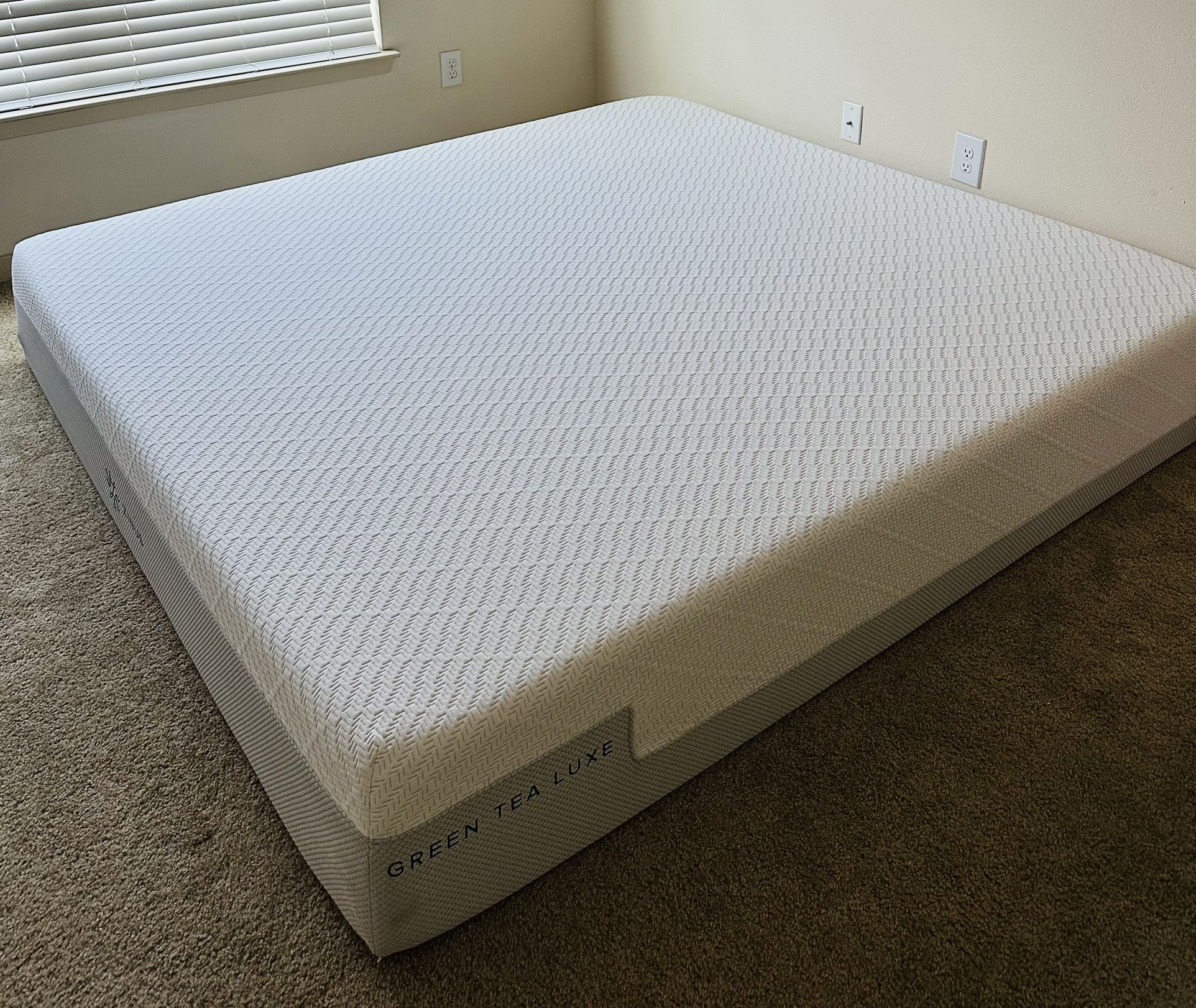 ZINUS 14 Inch Green Tea Cooling Gel Memory Foam HybridMattress, Pocket Innersprings for Motion Isolation, Edge Support, King, White