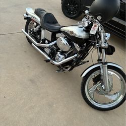 2003 Harley Davidson Wide Glide 100 anniversary edition