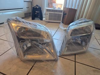 2010-13 Transit Connect Full Headlight Assembly
