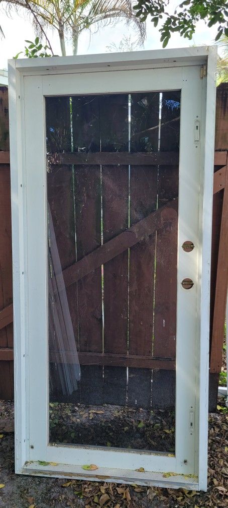 # Puerta Aluminio 37x80 