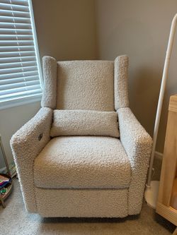 Babyletto Kiwi Glider Recliner Chair - Almond Teddy Loop. Read description!