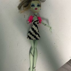 Monster High Doll Missing A Arm 