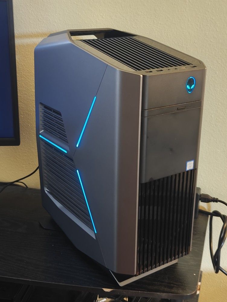 Alienware Aurora R8 Gaming PC