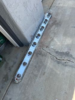 Bathroom light bar