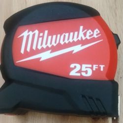 Milwaukee 25ft x 1.2in Compact Wide Blade Tape Measure 