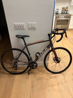 Fuji Sportif 1.3 Disc Road Bike