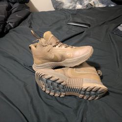 Tan Nike SFS Hiking Boots 🥾