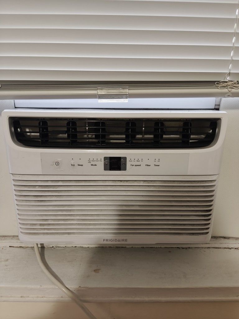 Window AC 8000 BTU