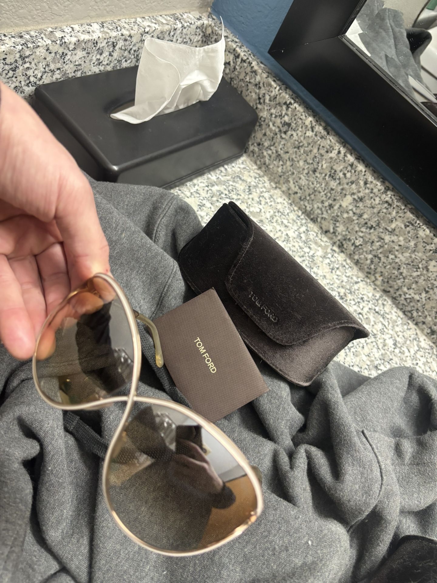 28gs Rose Gold Tom Ford Sunglesses Make Offer