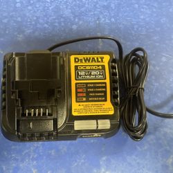 DeWalt Battery Charger DCB1104