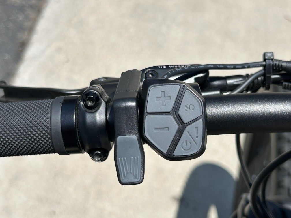 ? HOVSCO HovScout 26” Full Suspension E-Bike