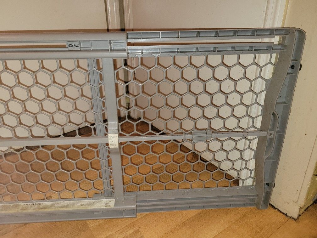 Expandable Pet Gate