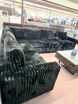 🚚Flash Deal🚚Brand New Corduroy Sectional with Cup Holder and Chargers $999, Finance available, Delivery available