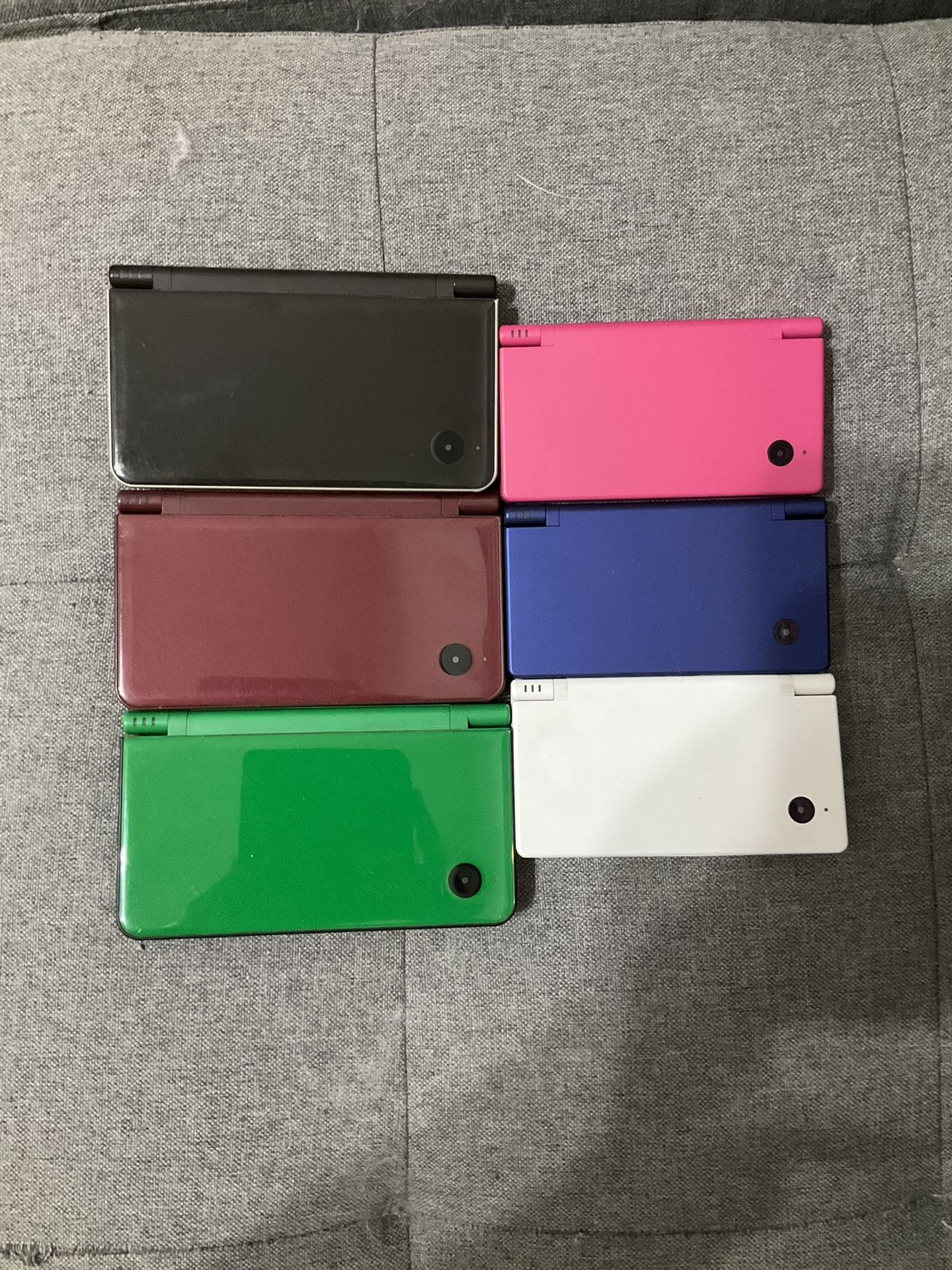 Nintendo DSi/XL/32GB/2500+Games