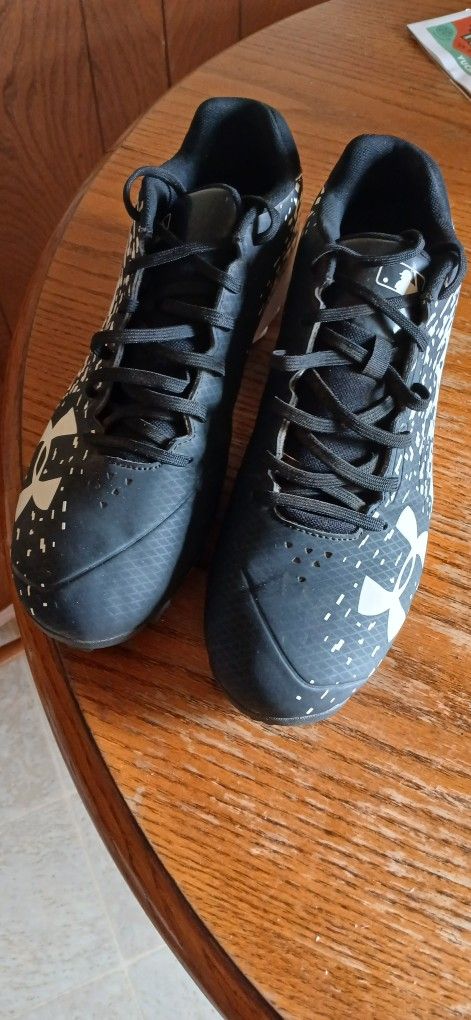 Cleats Under Armour Size 13 Brand New 