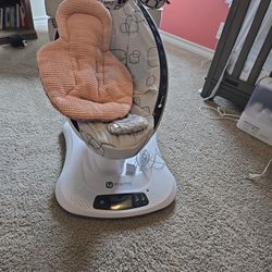 4moms Mamaroo Rocker