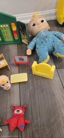 Large CoComelon Toy Bundle – Vehicles, Figures, & Interactive Dolls