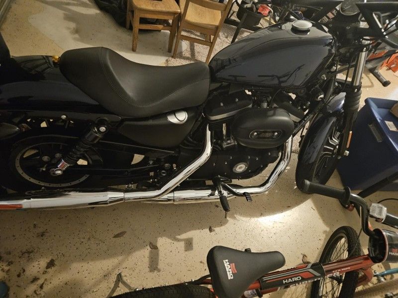 2015 Harley Iron 883