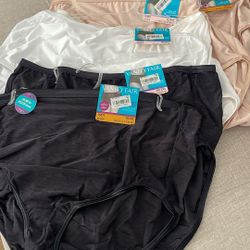 7 Vanity Fair Brief Size 10