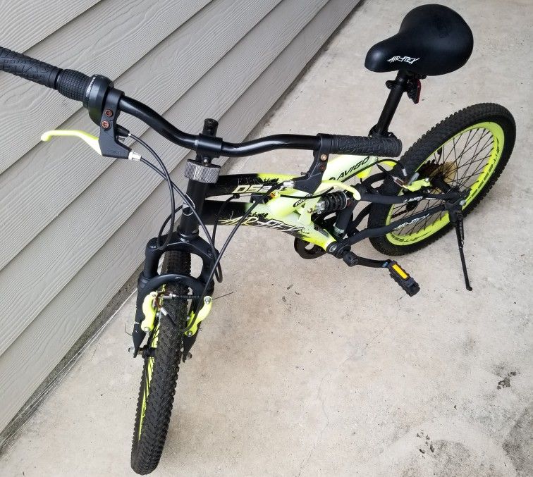 Boys 16" Avigo Air Flex Bike 