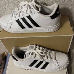 Adidas Women’s Size 6.5 or 7