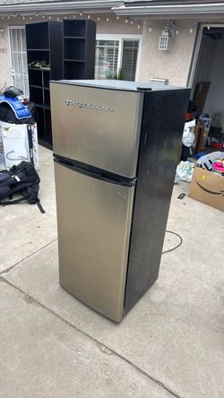 Frigidaire Compact Top-Freezer Refrigerator