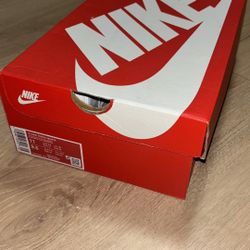 Nike Terra Manta 11 Womans 9.5