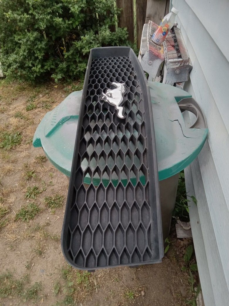 Mustang Grill