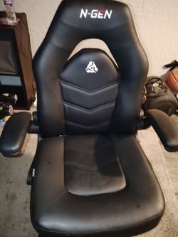 Game chair