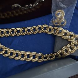 Gold Necklace With Earrings