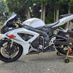 2006 Suzuki GSXR-600 – 15,2XX Miles – $6,500